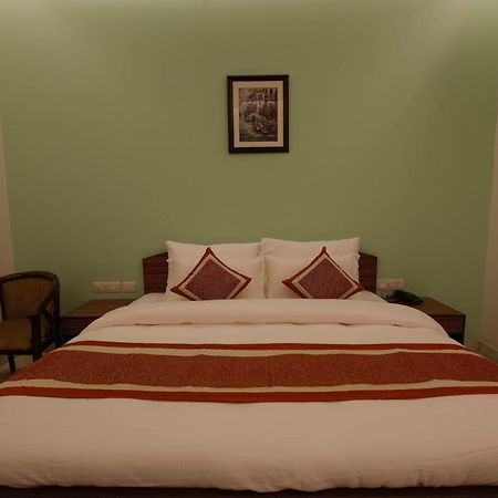 Peepal Tree Residency Nova Deli Exterior foto