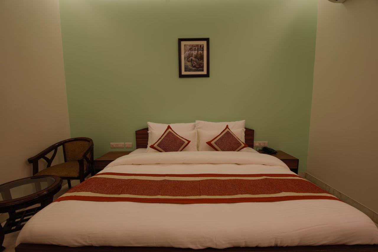 Peepal Tree Residency Nova Deli Exterior foto