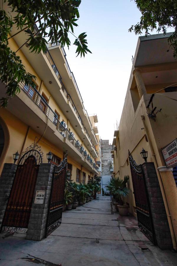 Peepal Tree Residency Nova Deli Exterior foto